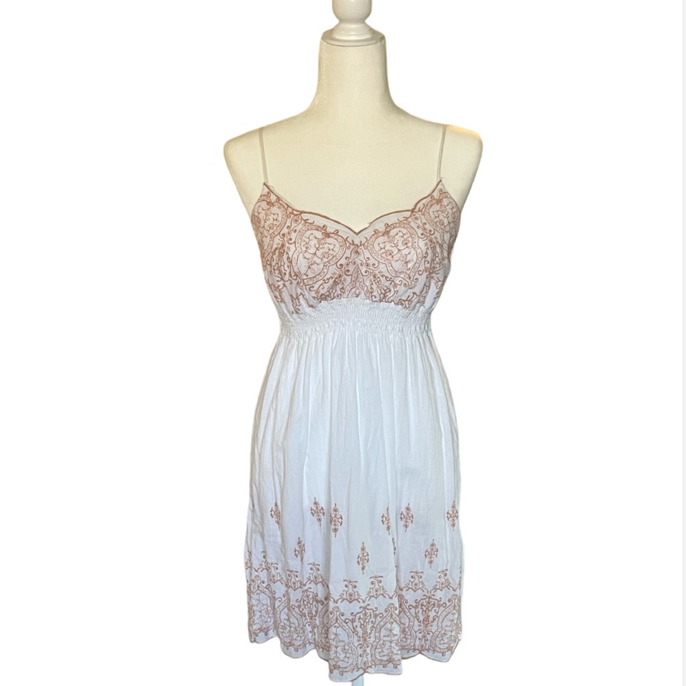 NWOT white and blush embroidered Mossimo Supply Co. sundress